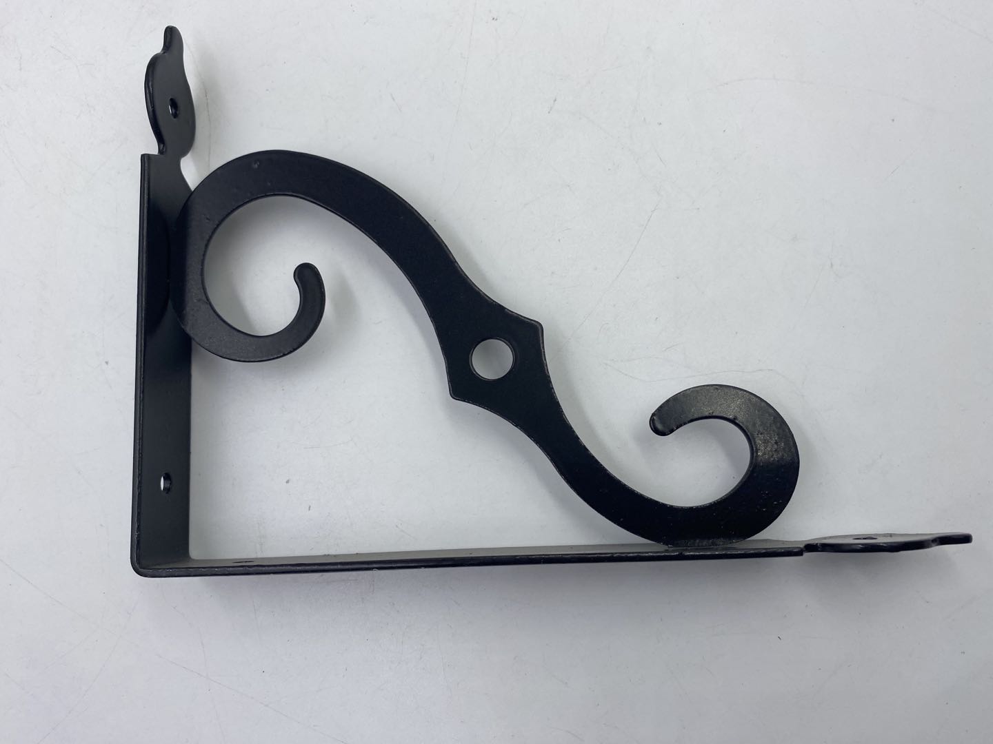 Outdoor and Indoor Metal Wall Mount Hanging Plant Bracket for Decorative Arrangements
