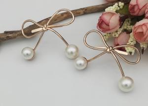 Quality Bow Shape Resistance Ladies Shoe Buckles Easy Put On With Two Big Pearl wholesale