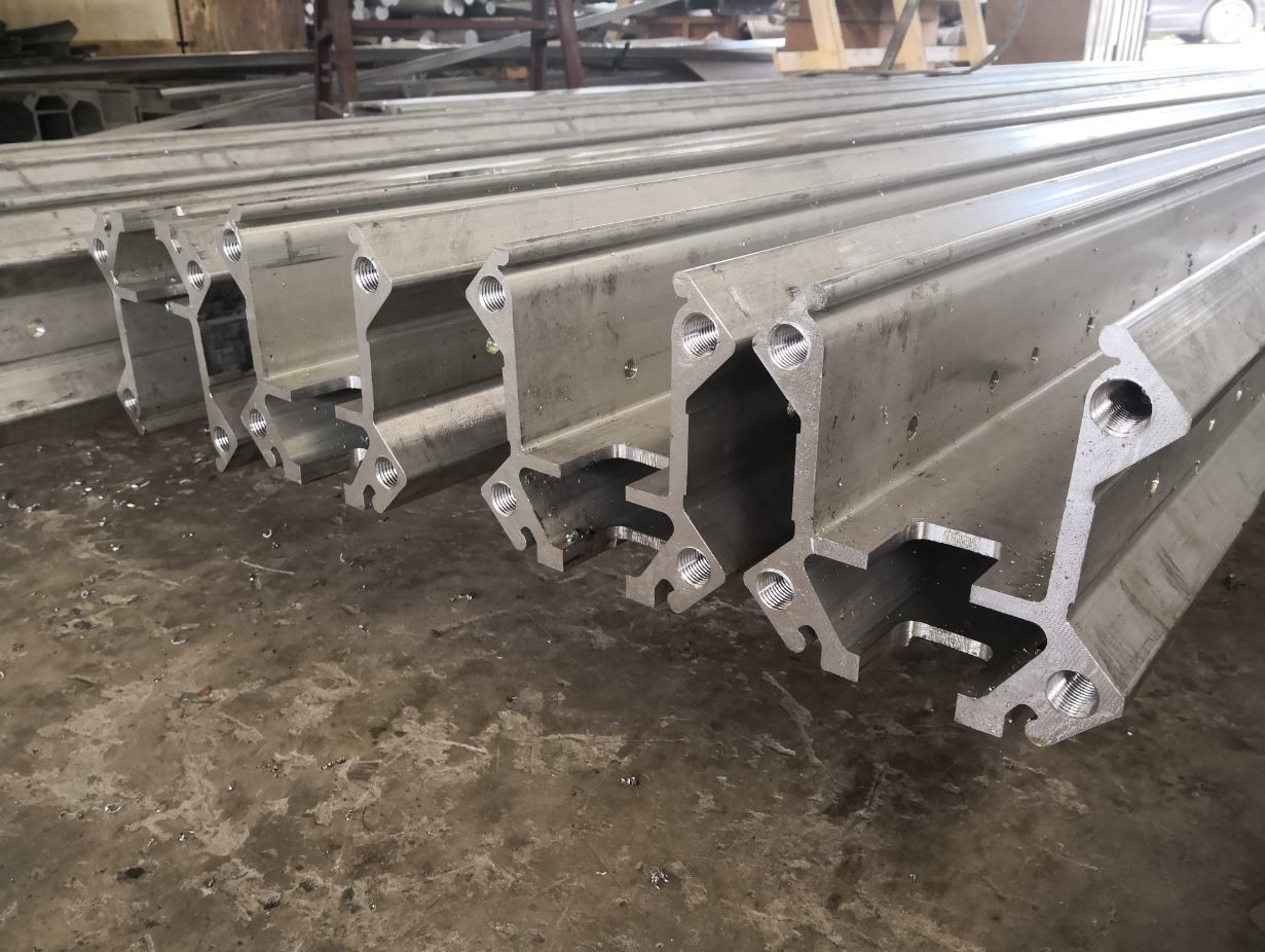 7020 Dual Boomer Aluminium Extruded Profiles 6500MM Long