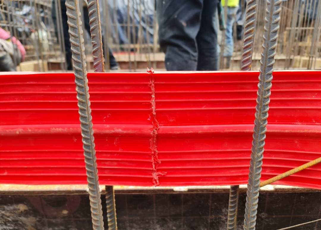 Format Bubble PVC Waterstop Belt for Concrete Construction 230mm Width 4mm Thickness Blue