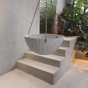 Quality Round Plastic Hanging Planters 260*260*120MM For Indoor / Outdoor Spaces wholesale