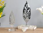 Custom Leaf Shape Shop Window Displays Accessories Artwork Display Stand
