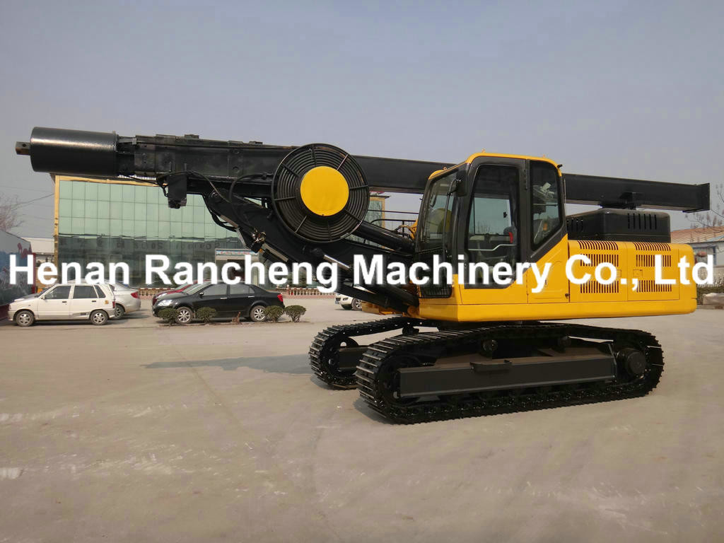 Hydraulic Oil Cylinder Rotary Drilling Rig 15m / 20m Depth 110KW Cummins Engine