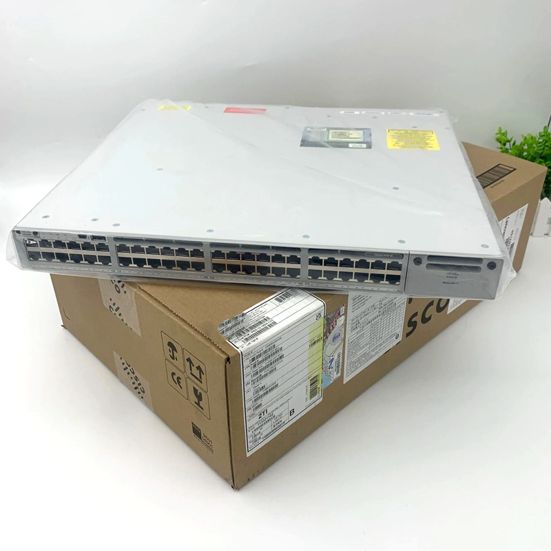 48 Ports PoE Gigabit Network Switch C 9300L-48P-4G-E Full-Duplex Half-Duplex Laptop Communication Made Easy