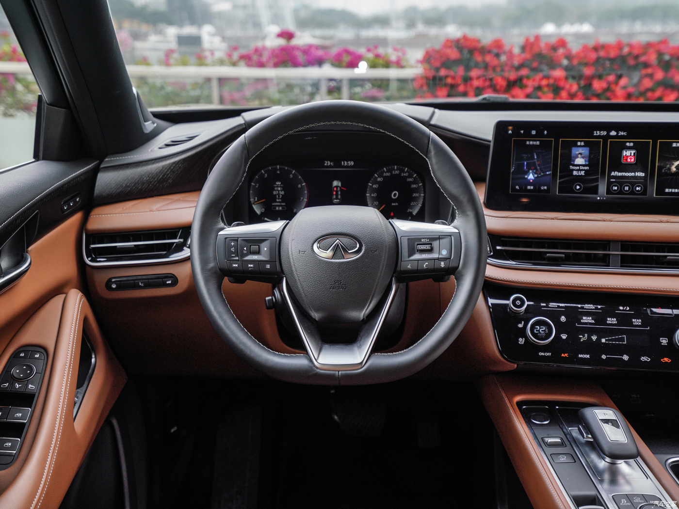 Euro IV 2024 INFINITI QX60 4WD 2.0T AWD Luxury LED Camera Electric Leather Turbo Multi-function Manual Gasoline Model