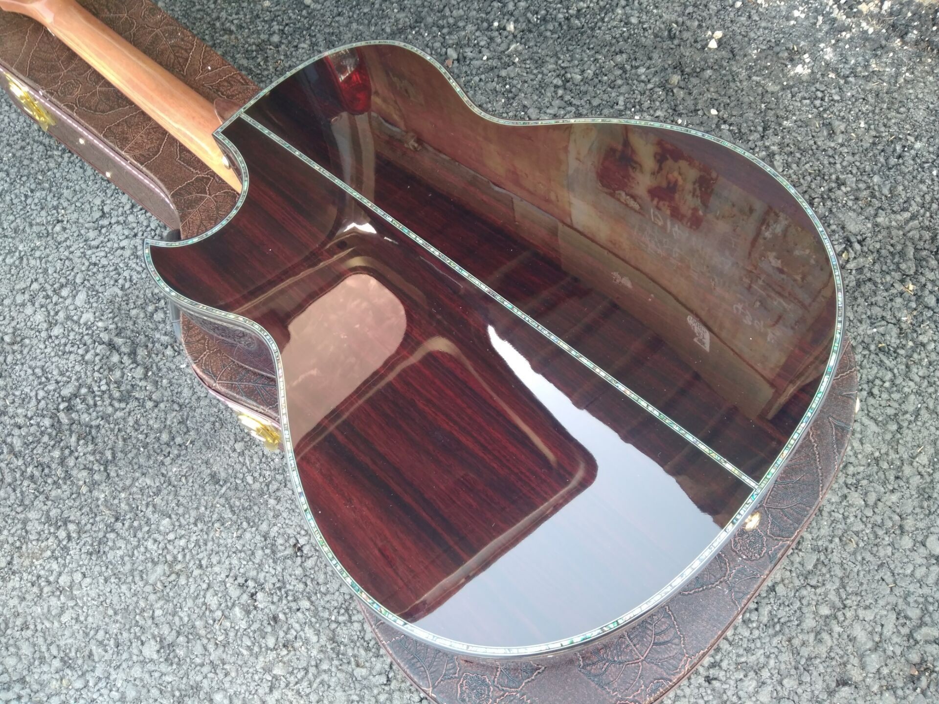 Handmade all solid Auditorium folk Guitars Orchestra cut-away AAAA all solid single cut armrest acoustic electric