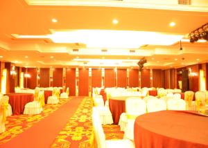 Quality Aluminum Gypsum Demountable Partition , Meeting Room Wooden Partition Wall wholesale