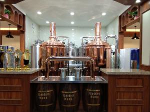 Quality Semi - Automatic Beer Brewing Equipment Red Copper Brewhouse System In Bar wholesale