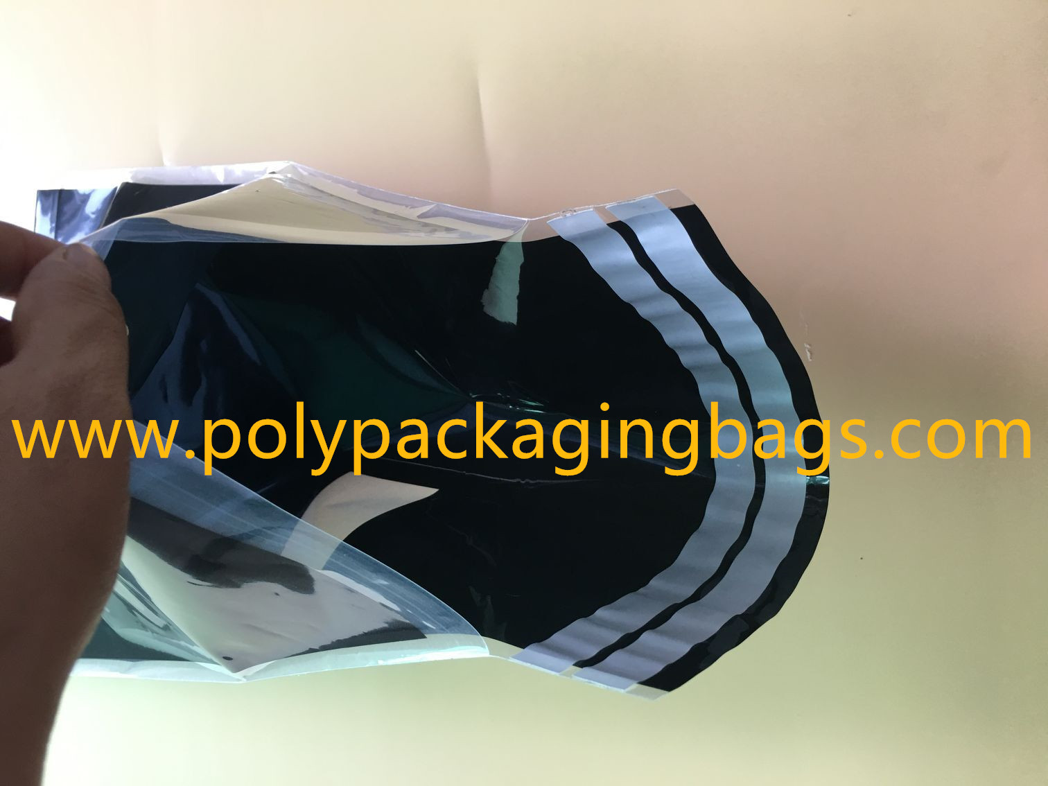 Shipping Plastic Bags For Clothes 29 Cmx 40cm Self Adhesive Black Color