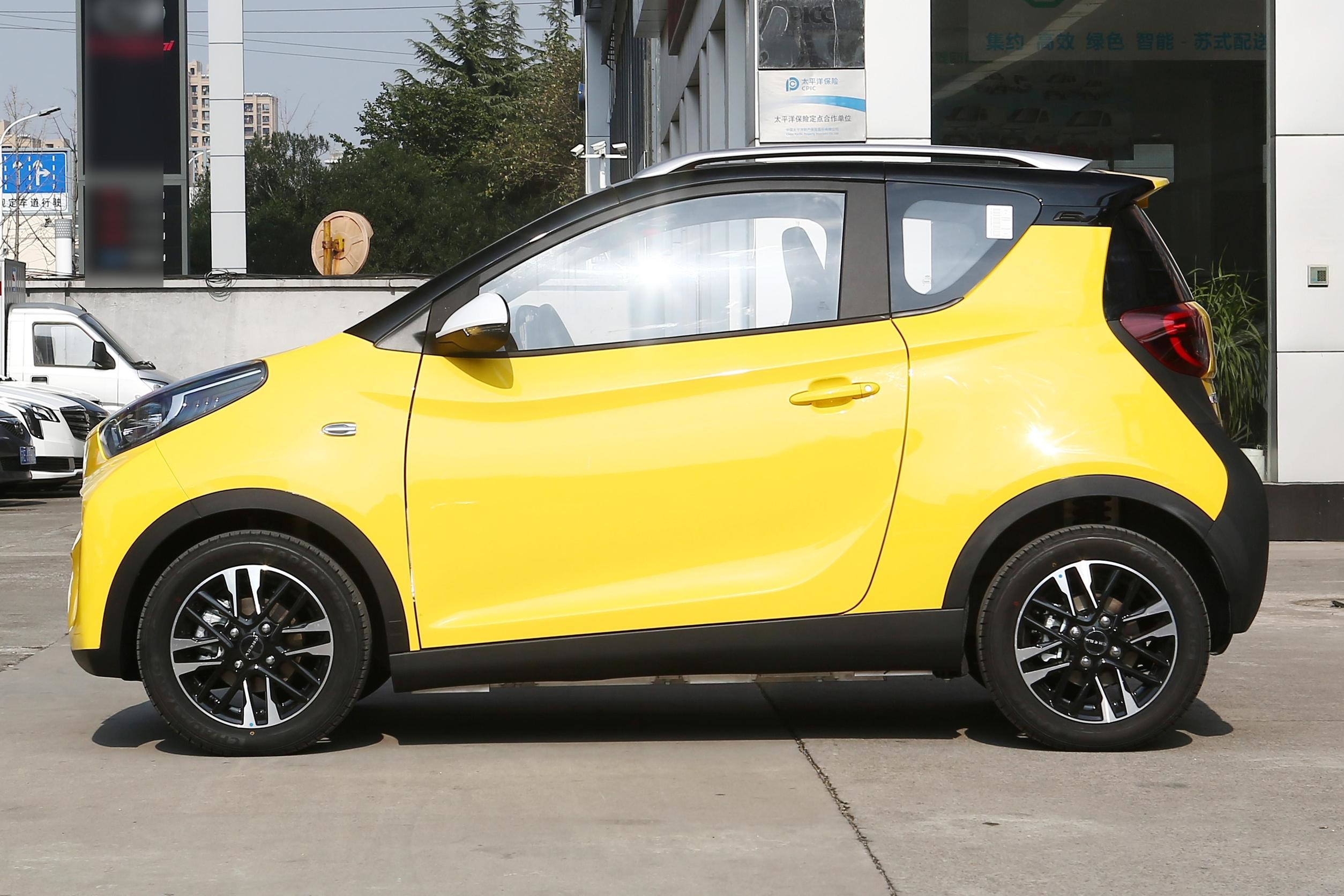 Chery Small Ant Mini Electric Car 301km Cuising Range 3 Door Electric Car