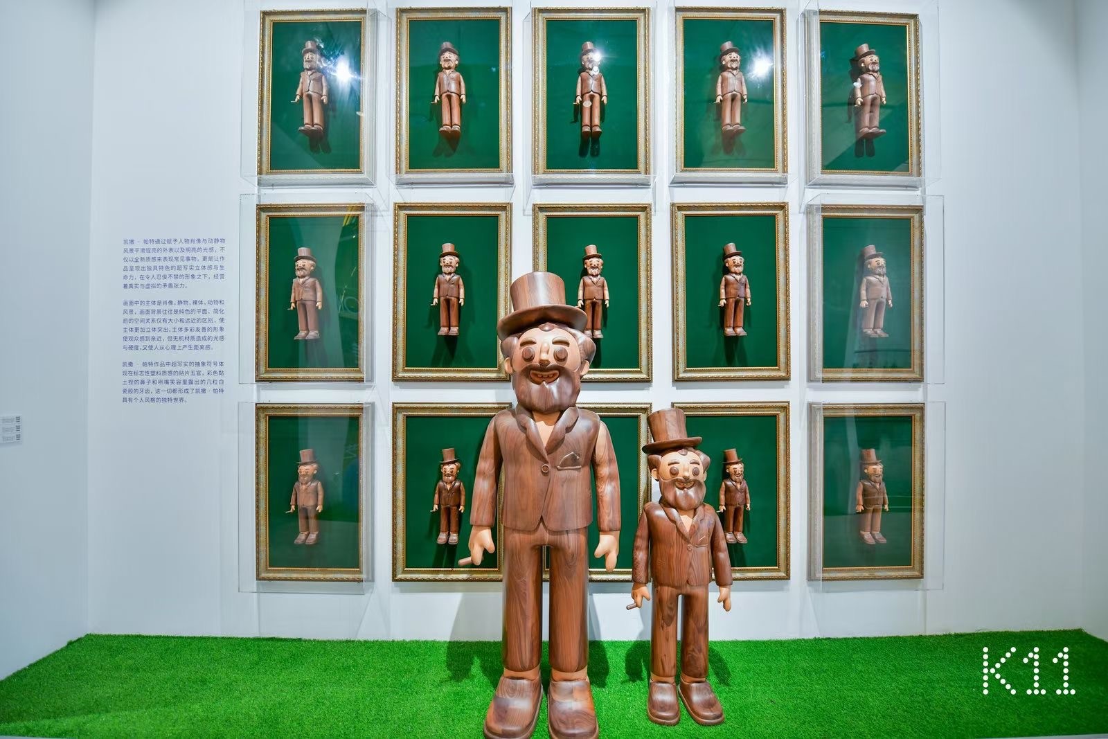 Smooth Surface Wooden Art Sculpture Exhibition For Gallery