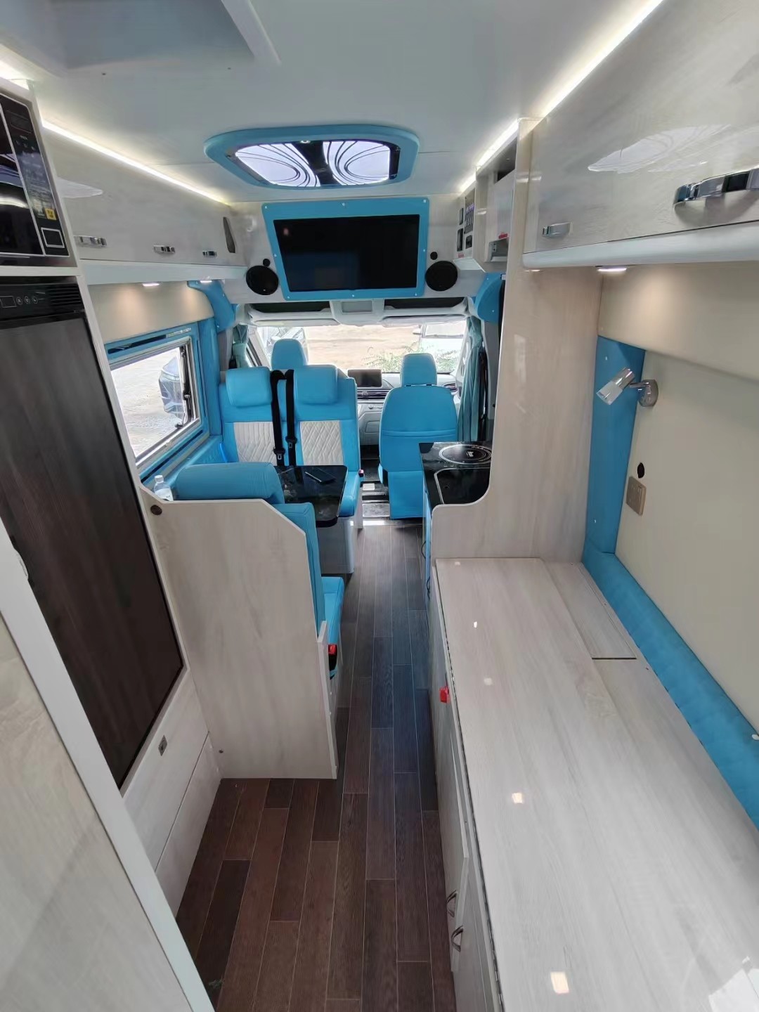 3360 Mm Wheelbase RV Camper Motorhome with Euro VI Emission Standard