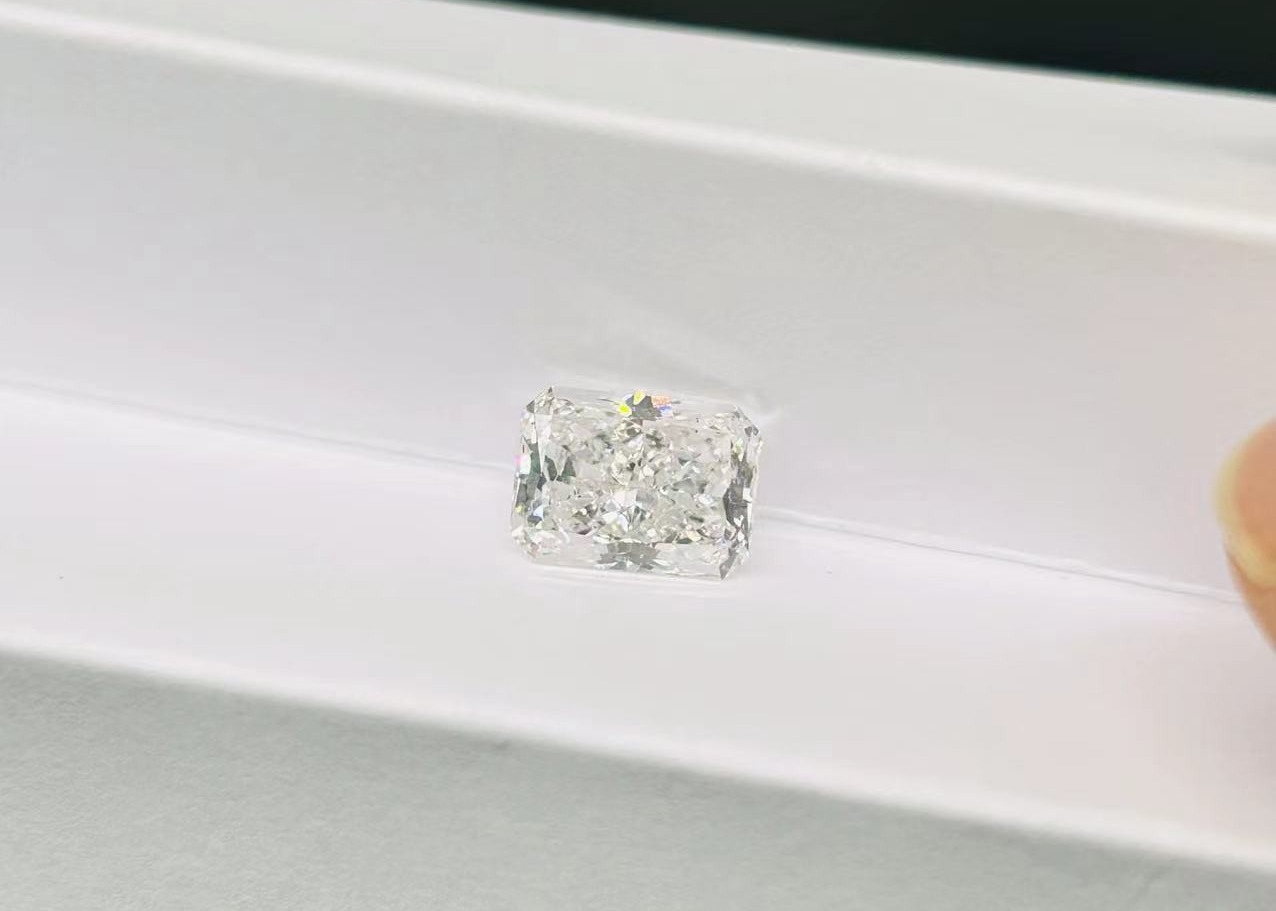 Radiant Cut 2ct As Grown CVD Lab Grown White Diamonds With IGI Certification