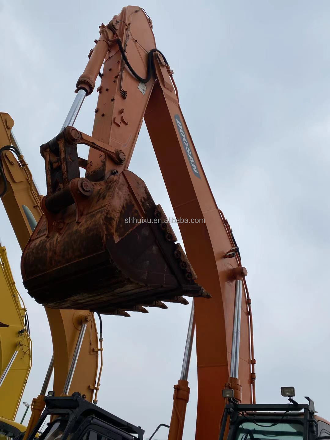 Doosan hot sale Best selling Used doosan dx500 excavator second hand digging machine good price