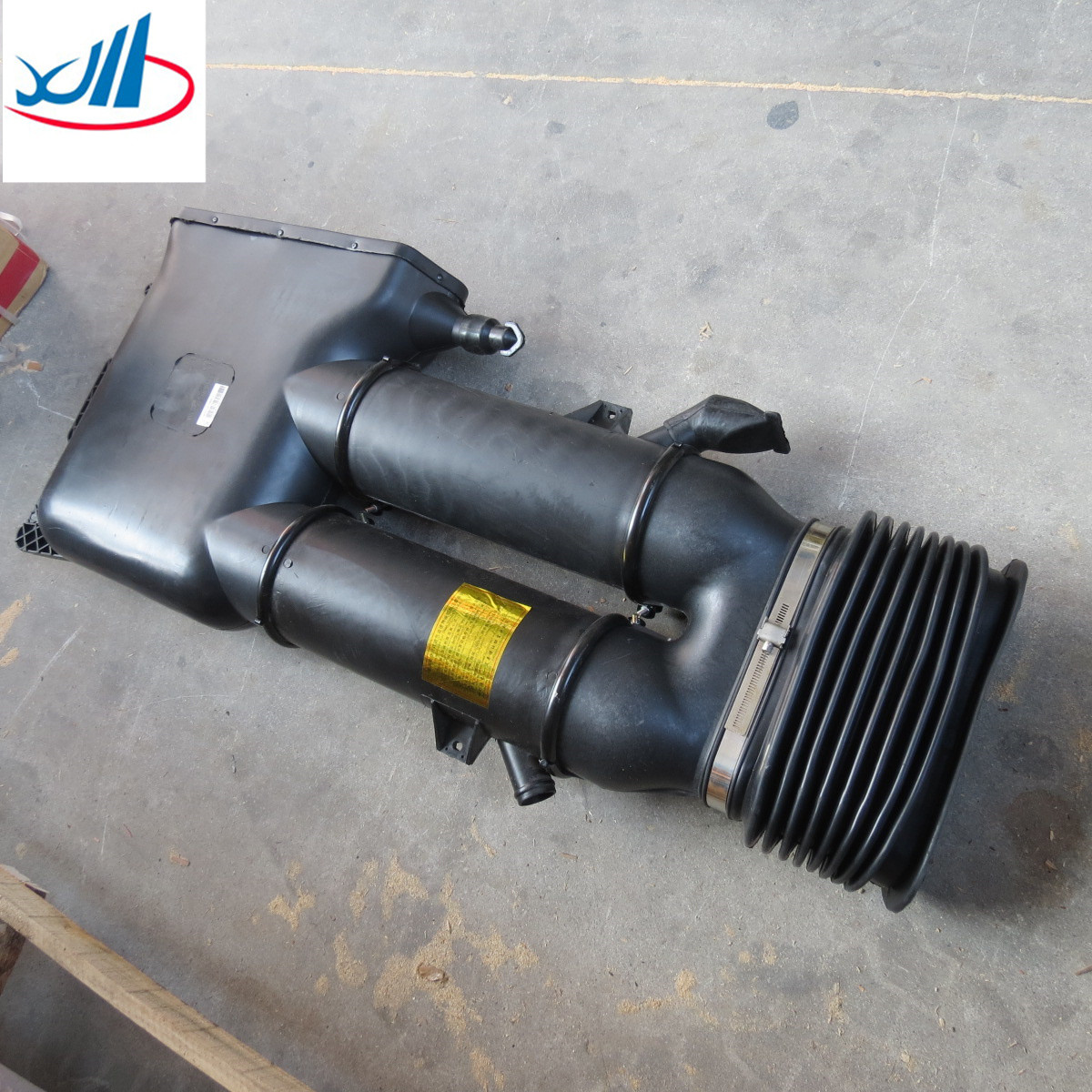 SINOTRUK howo truck parts air intake pipe WG9725190012