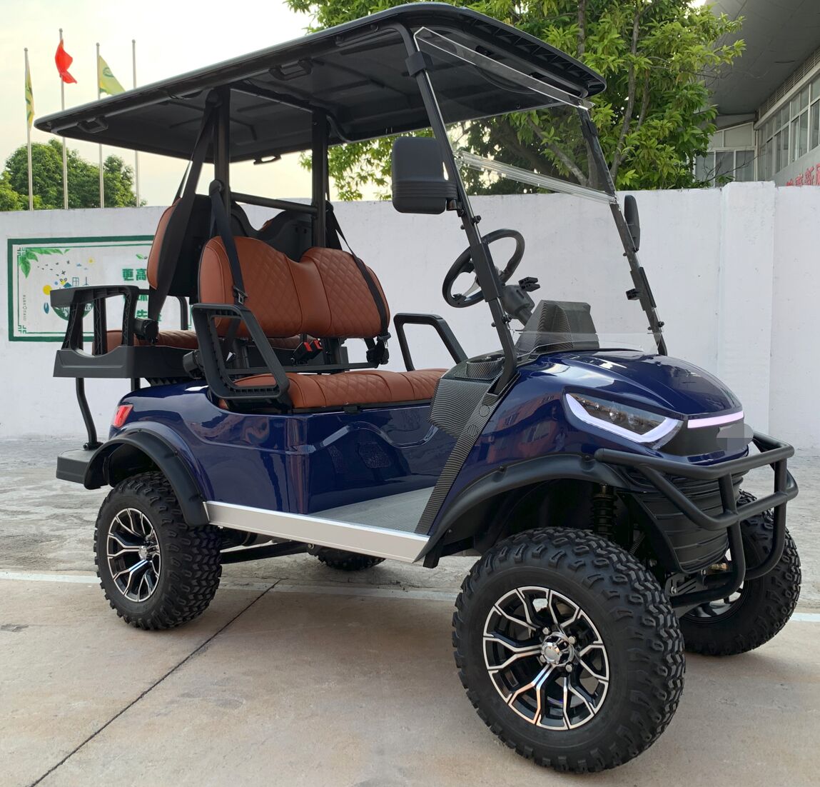 Private Mold Electric Lifted Cart 4 Passenger Chinese Hunting Golf Carts with Rear Disc Brake