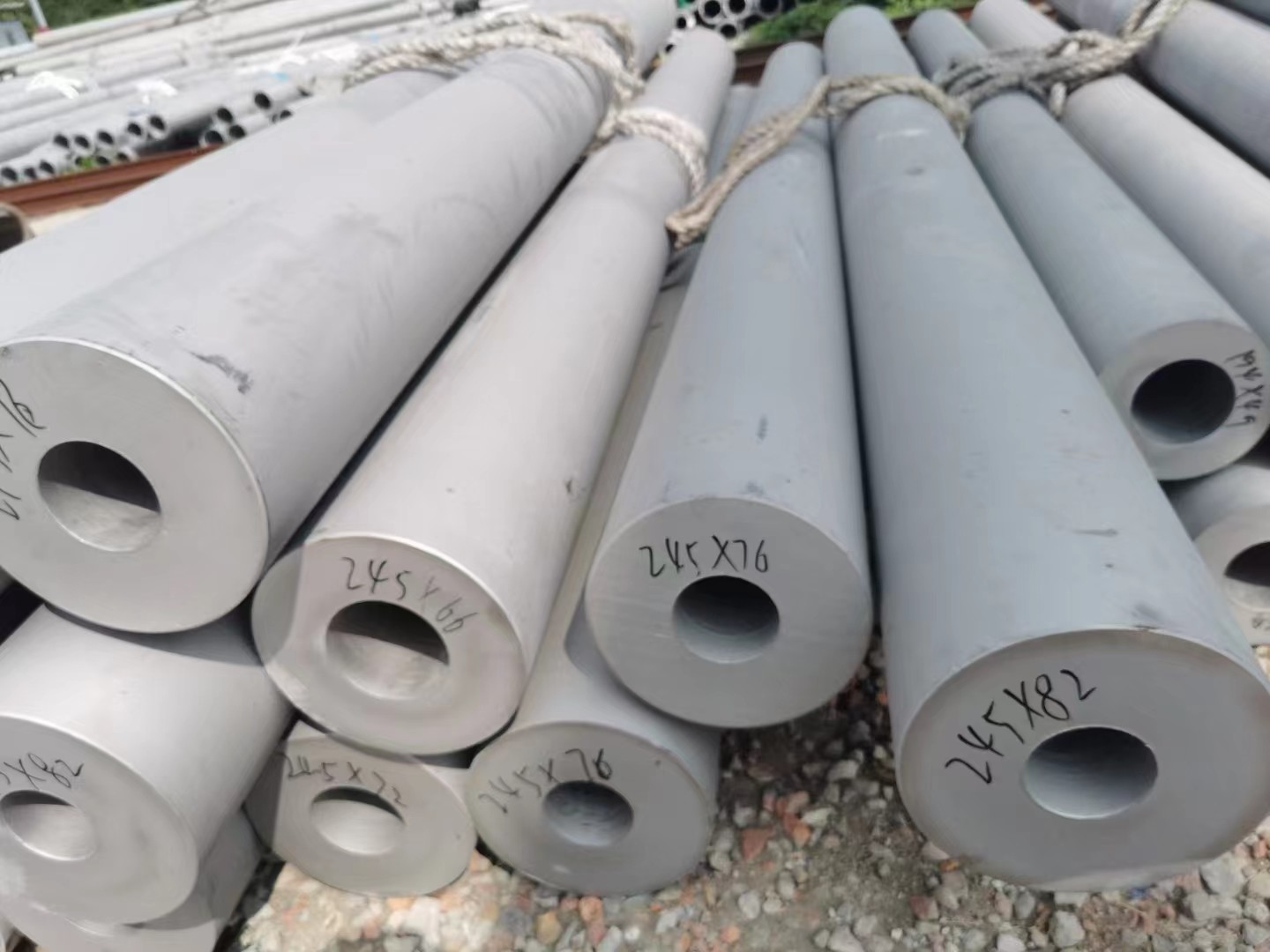 ASTM A213 TP304 TP316L Stainless Steel Pipe Thick Wall Stainless Steel Tube Thickness 10 - 50mm