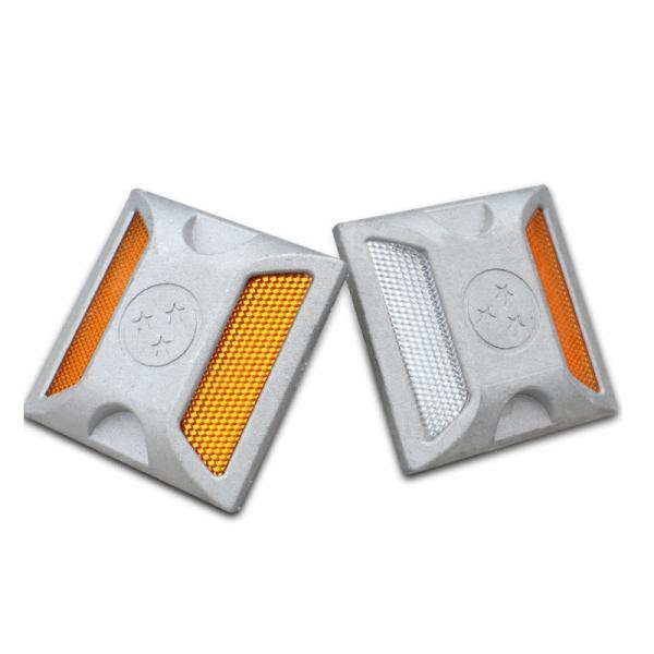 Highway Road Stud Reflective Square LED Marker in Green for Roadway Safety on