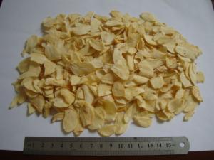 Quality Dried Garlic Pods Chips , Dehydrated Garlic Flakes Wtih Root Eco Friendly wholesale