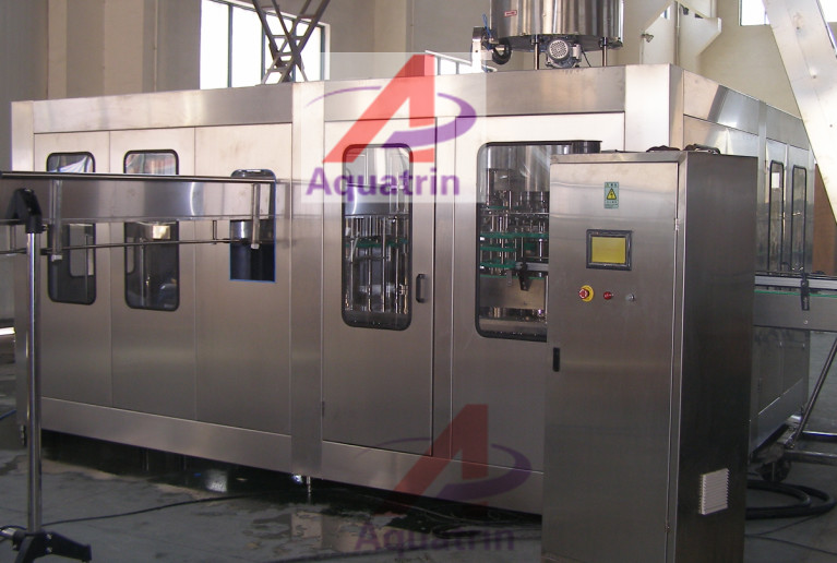 600m2 200KVA Automatic Water Bottle Filling Machine Mineral ISO