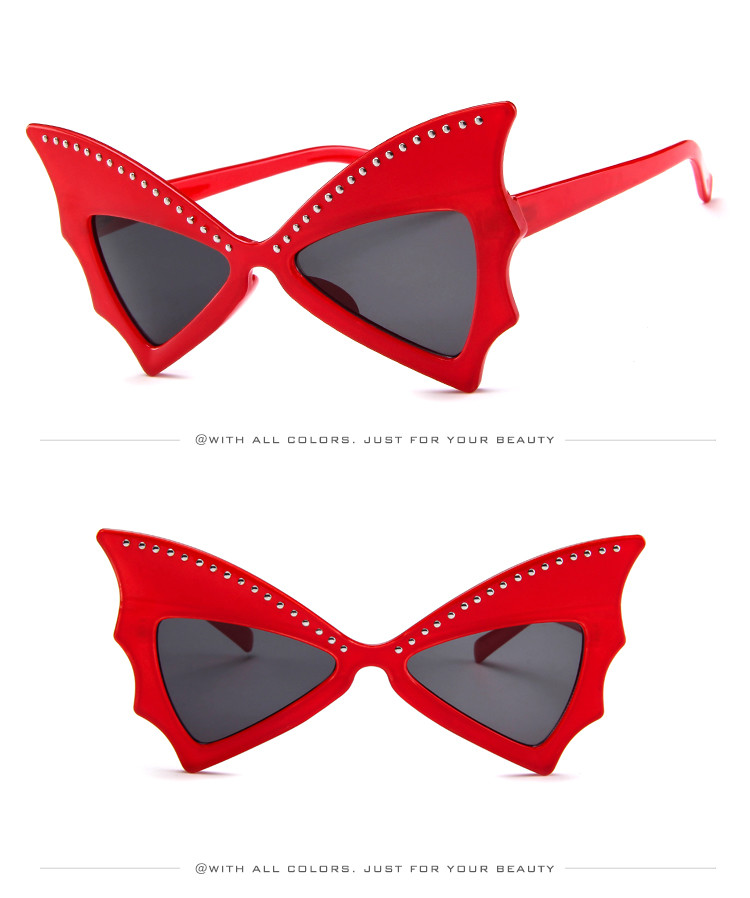Oversized Women Bat Sharp Rivet Big Frame Sunglasses Personality Dance Party Glasses