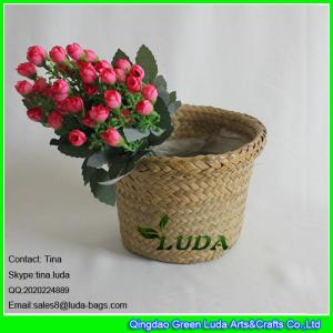 Quality LUDA handmade Gift natural seagrass round straw baskets wholesale