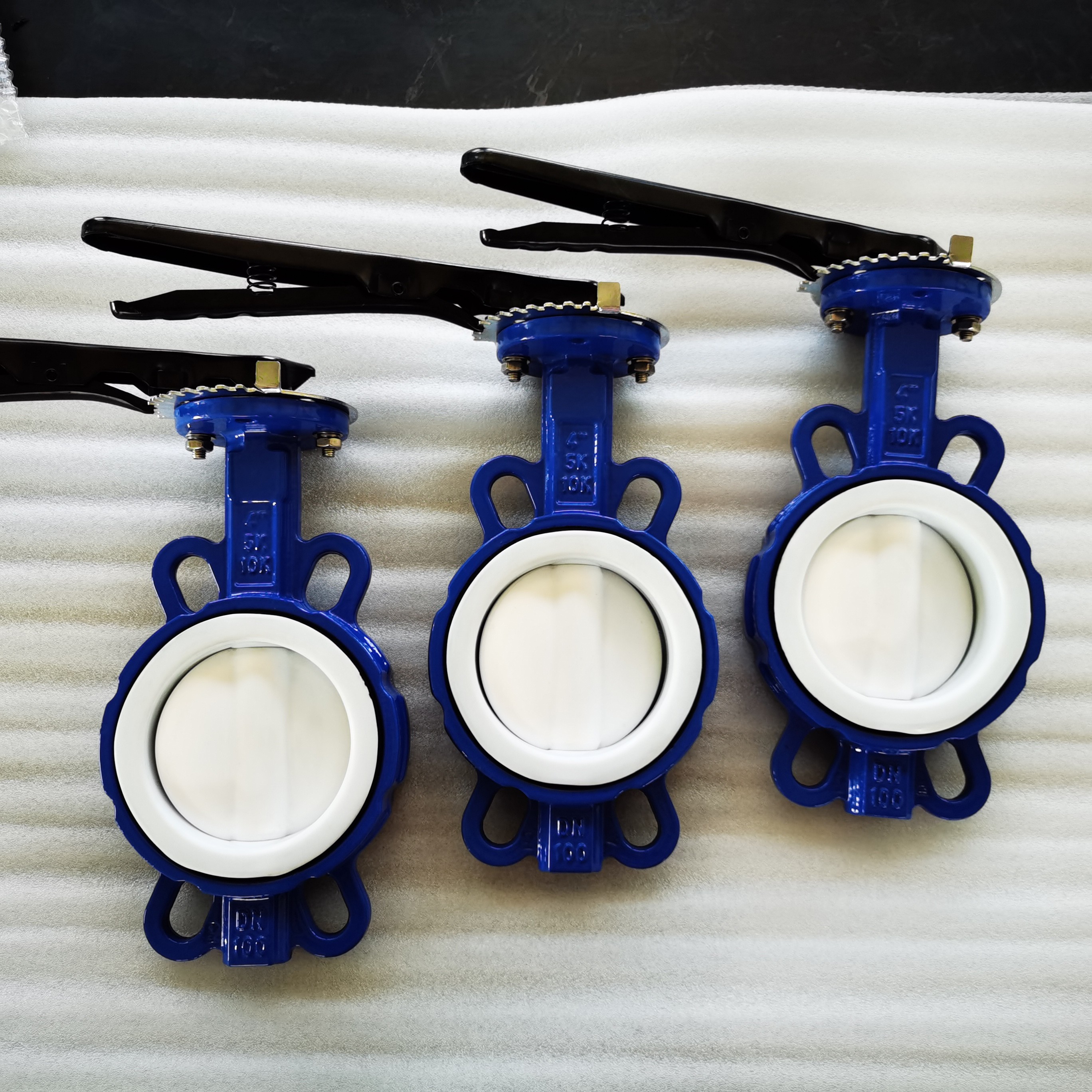 Standard wafer type butterfly valve Pn16 Pressure Rating API 598 Testing Standard