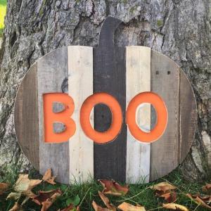 Quality Anti Rust Square Wood Pallet Plaque , Wood Pallet Love Signs 40 X 40 Cm wholesale
