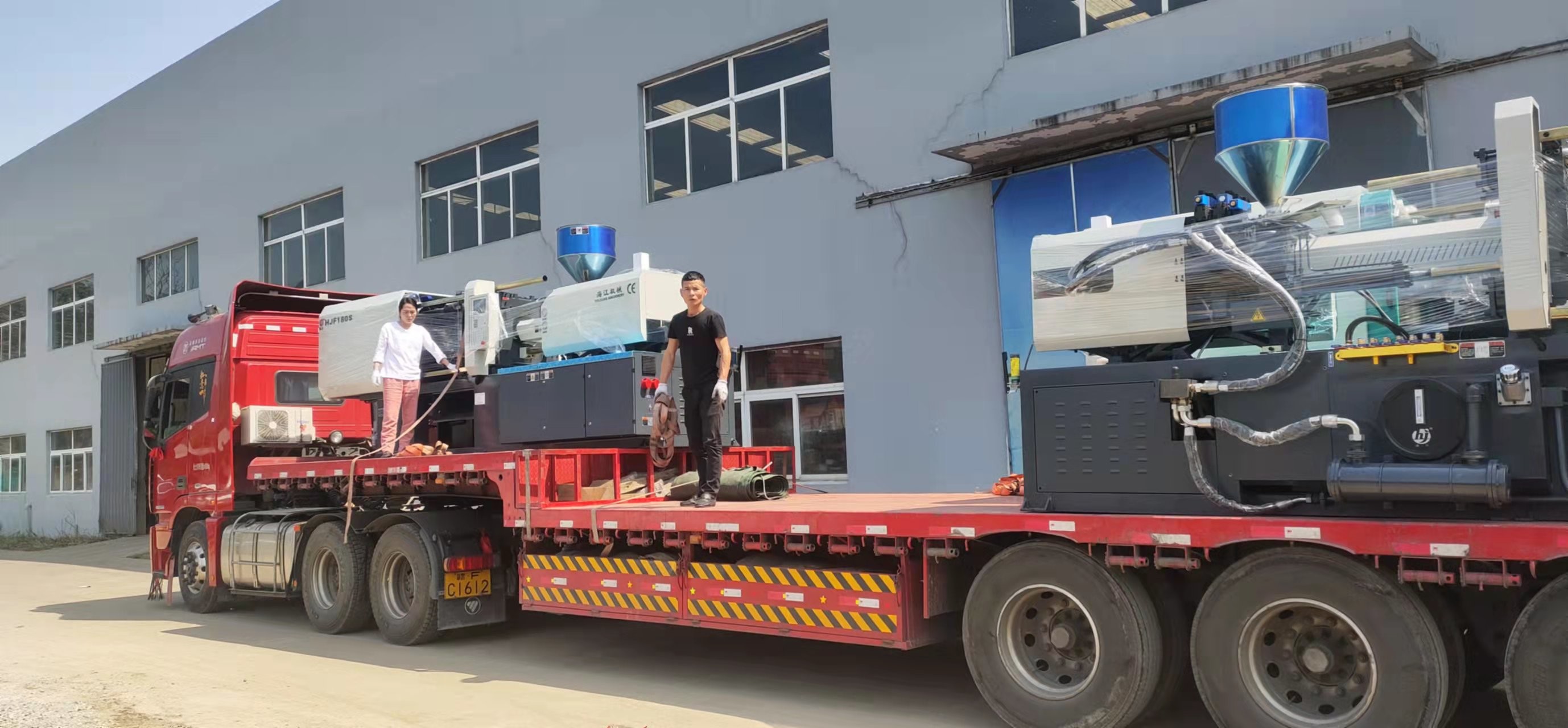 25-80mm Screw Diameter Plastic Chair Moulding Machine Versatile