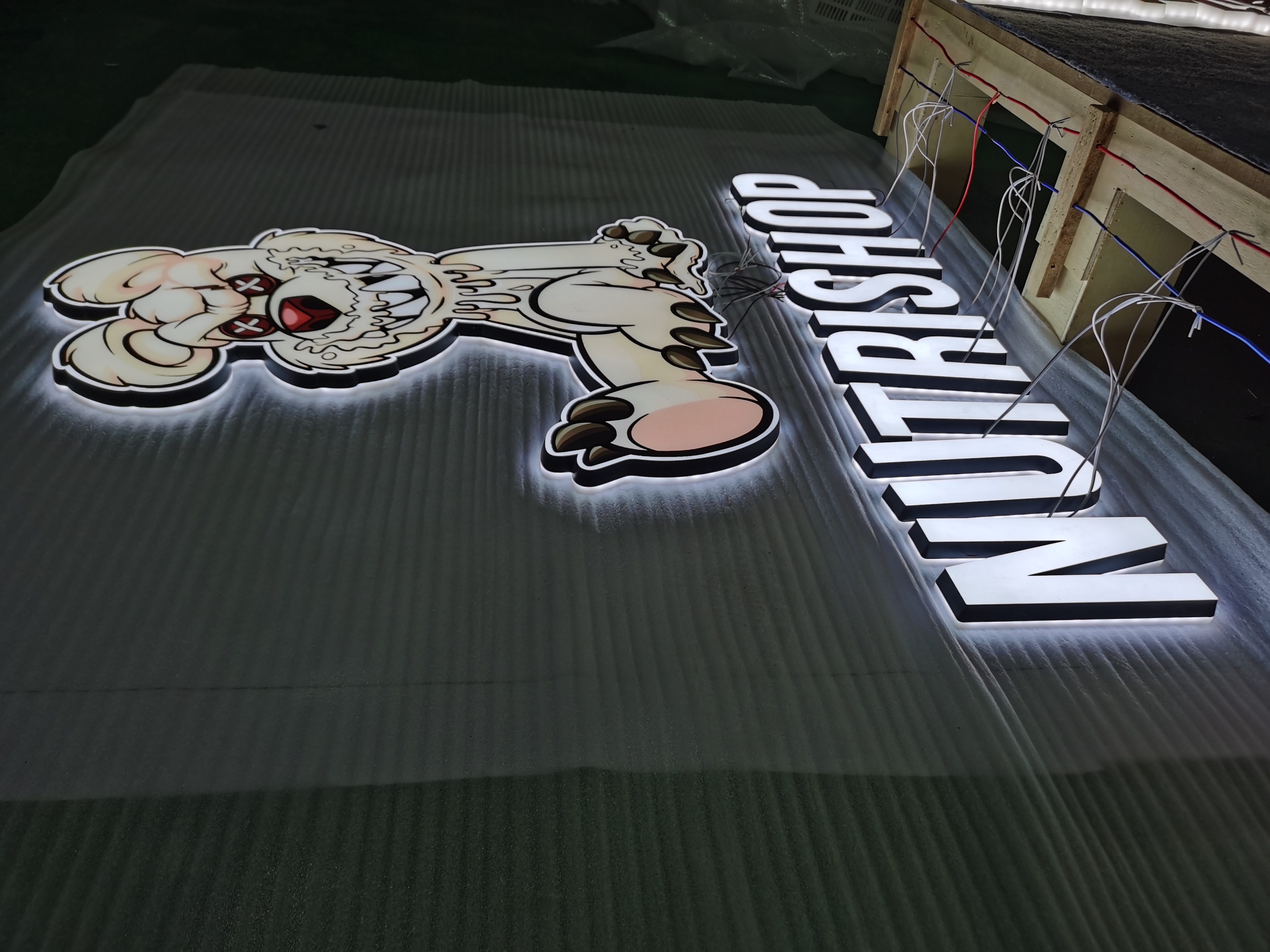 Interior cheap beautiful 3D acrylic LED letter sign Customize company logo
