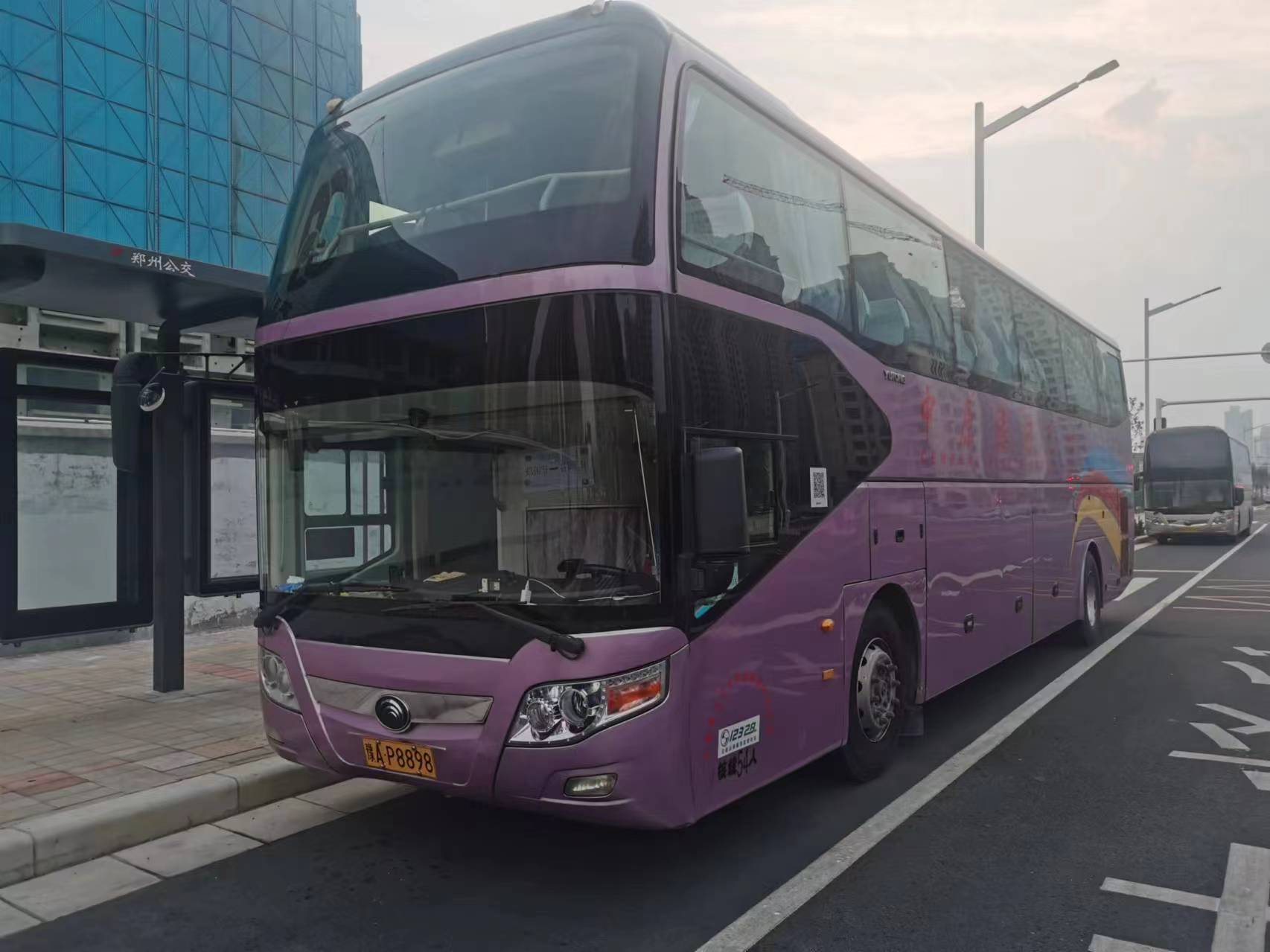 ZK6126 Passenger Bus 41-65 Seats Left Hand Drive Suitable for Public Transportation