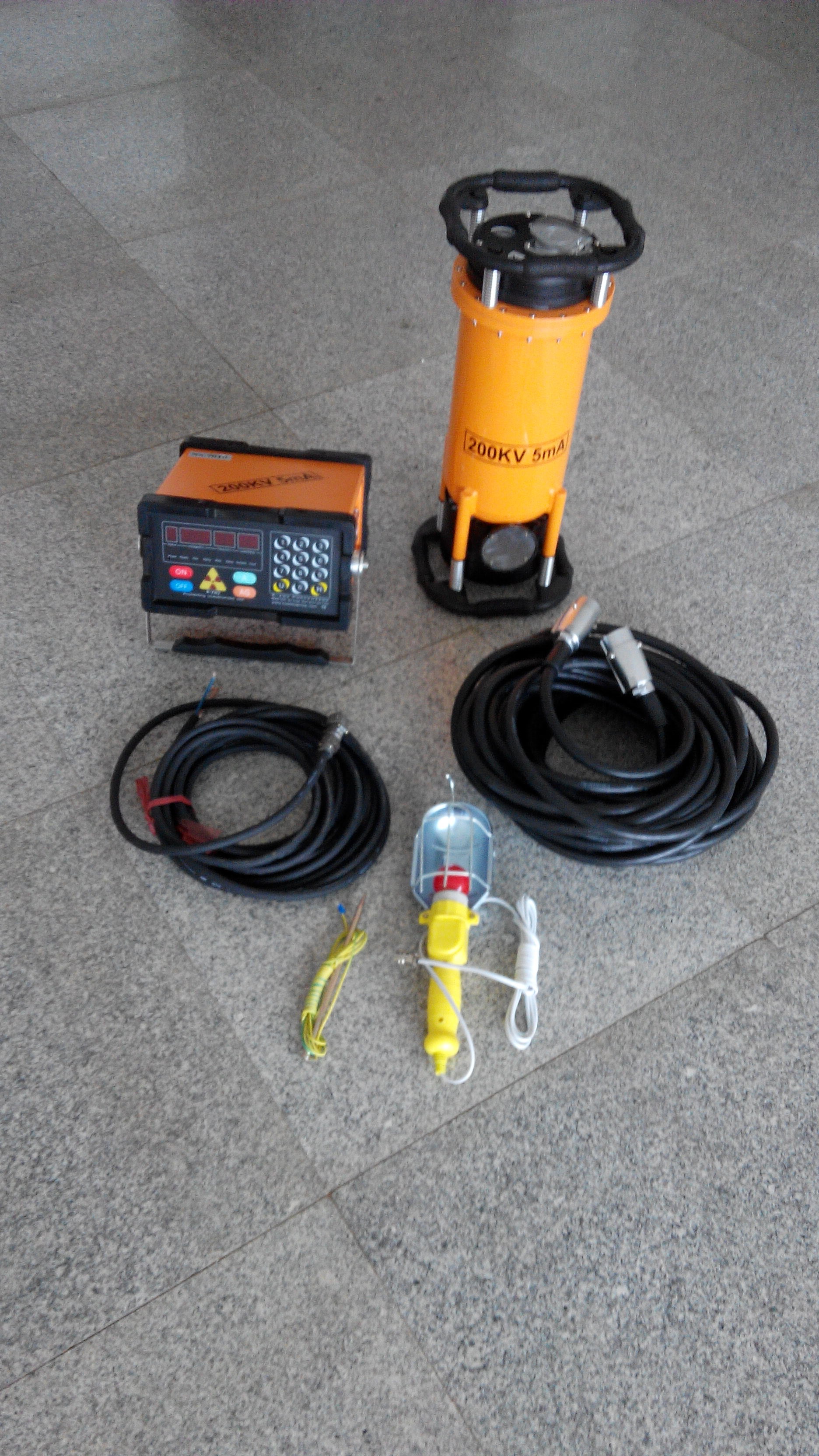 Mini 250KV X-Ray Flaw Detector Ceramic Tube Penetrant 40mm Directional Radiographic Inspection Machine