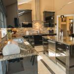 Blum Drawer Modern Design Solid Wood White Kitchen Cabinet Furniture for Luxury