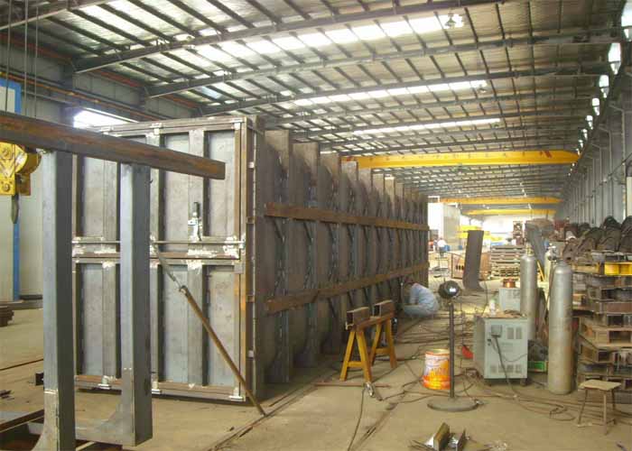 TIPPING SEMI TRAILER